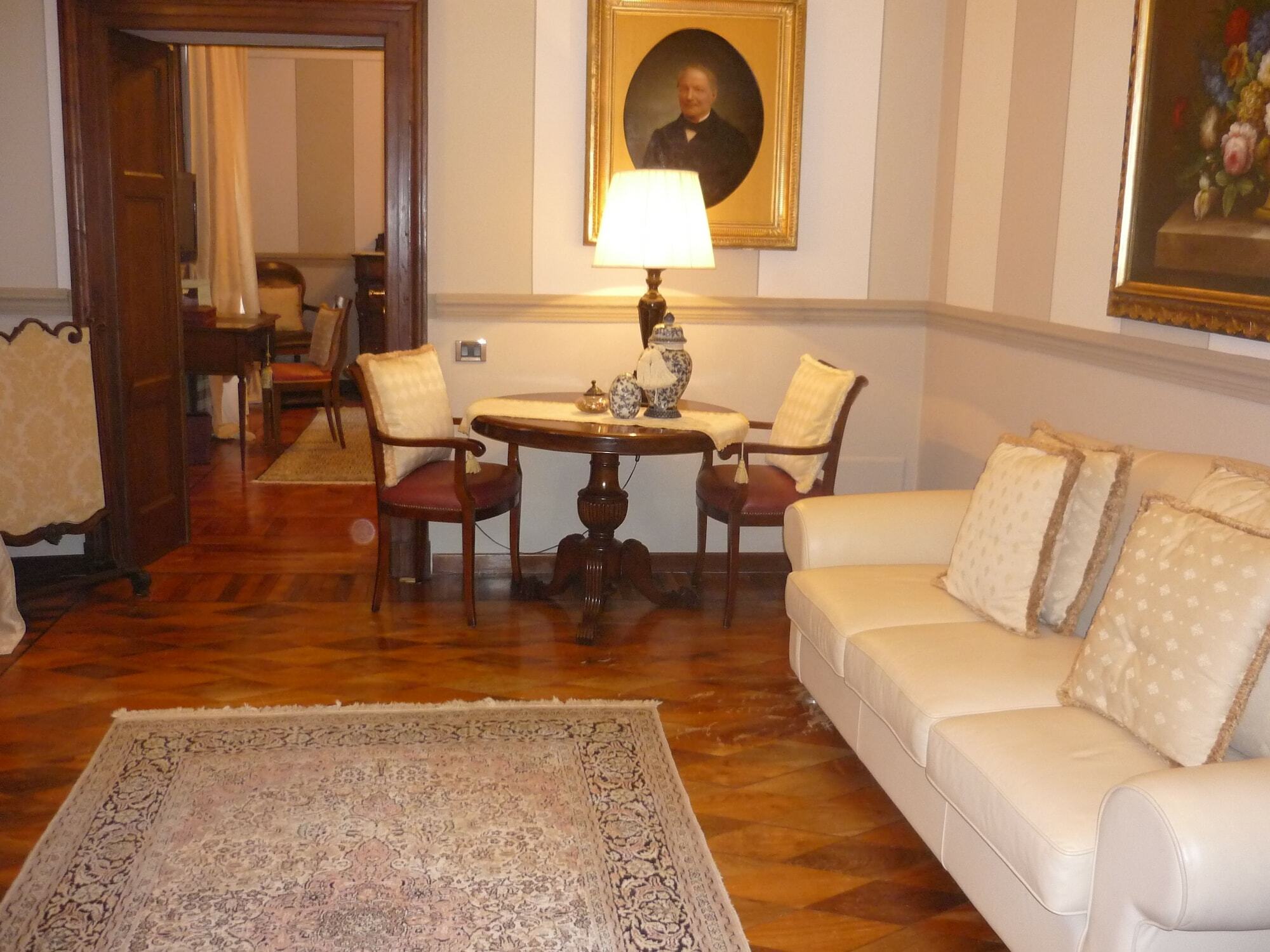 Beccaris Hotel