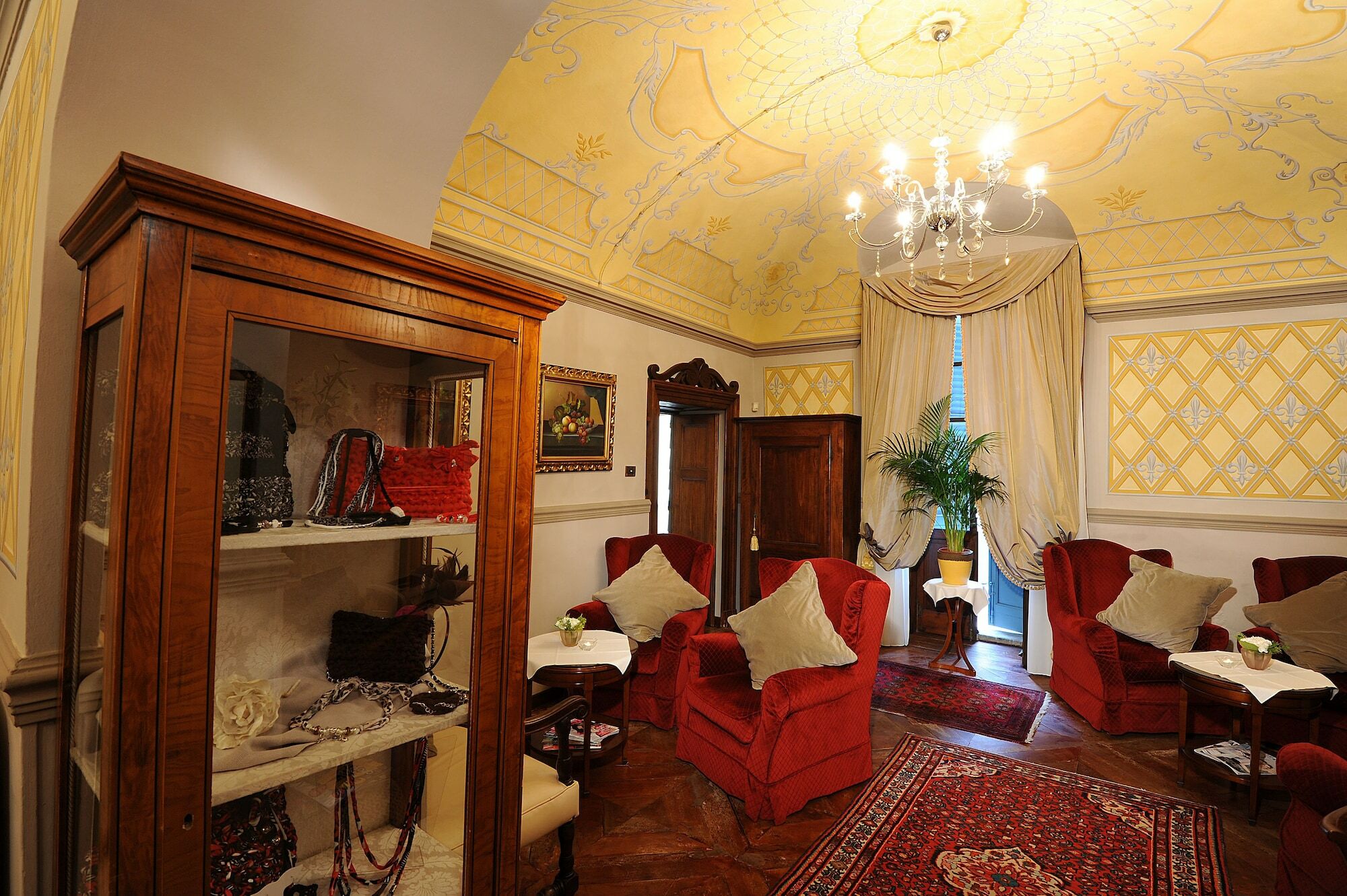 Beccaris Hotel 4*